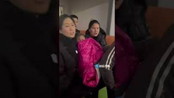 一个爆火视频！看看中国底层人多惨！习氏小康成全世界笑料！