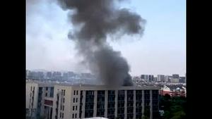 突发：南京顶楼发生猛烈爆炸！有人被炸飞。北约东扩，直抵俄罗斯！中俄总理紧急通话。川普出庭后迅即离开，34项罪名。民众聚集声援，场面平和