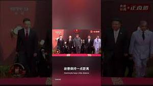 胡锦涛没观礼阅兵的玄机！登上和没登上城楼的正国级释放的政治信号！The secret behind Hu Jintao's absence from the military parade!