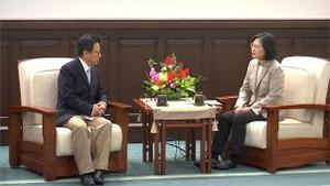 双十节回顾：蔡英文总统接见陈破空和海外民运代表团。畅谈台湾民主之路