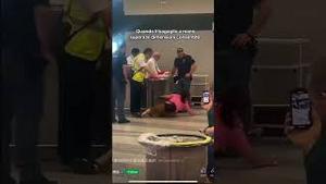 中国大妈意大利机场撒泼打滚。