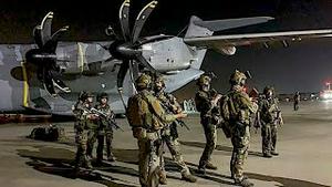 《石涛聚焦》「喀布尔机场-酒店 2起自杀爆炸」40多人死亡 120多人受伤 酒店-美国人聚集地 数百名阿富汗ISIS- K组织 遍布喀布尔发动进攻（26/08）